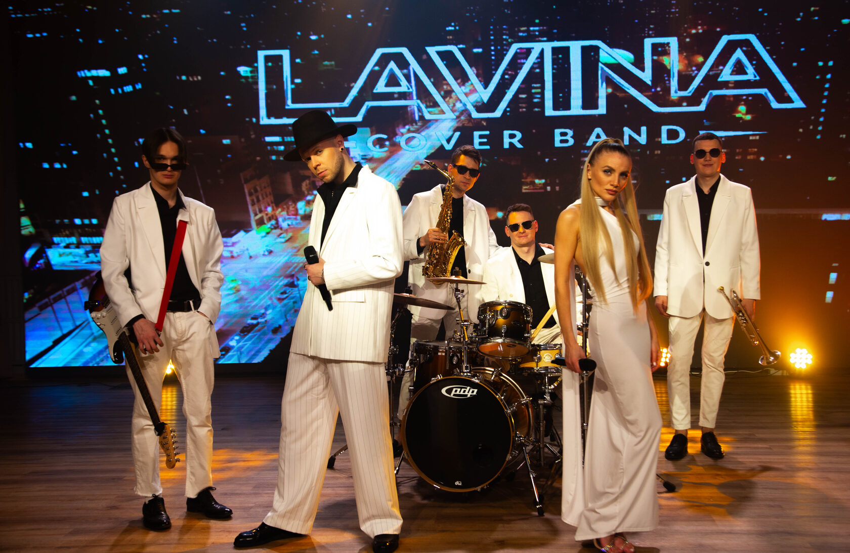 LAVINA — энергия живого выступления