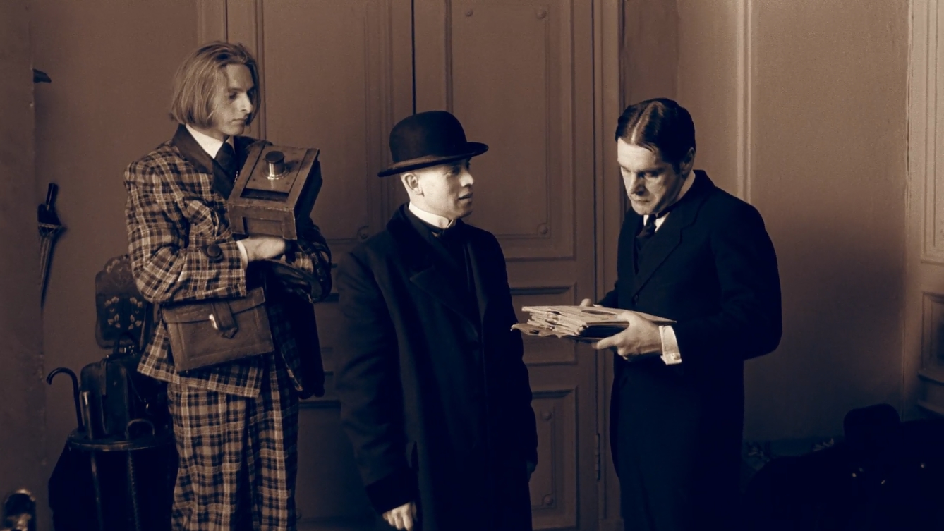 Жизнь уродов и людей. Жизнь уродов и людей. Про уродов и людей (1998). Про уродов и людей балабанова. Про уродов и людей (1998) постер.