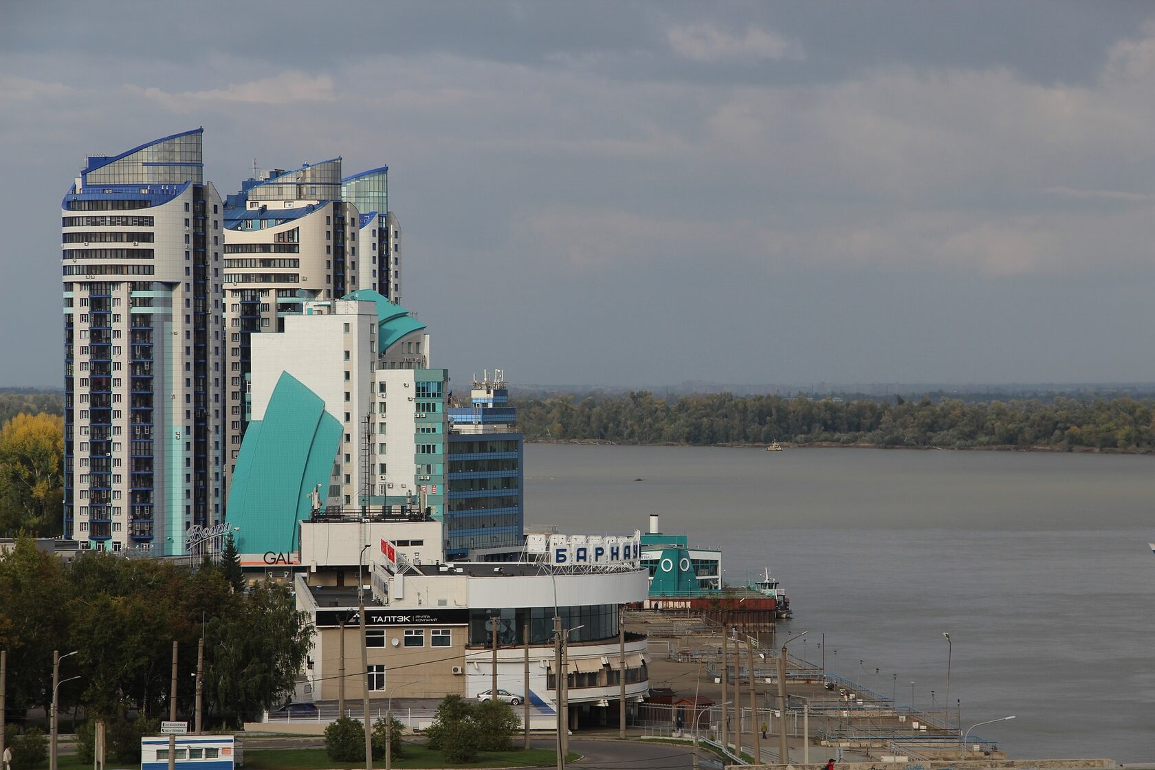 Река в барнауле. Обь Барнаул. Барнаул набережная 2022. Акватория Оби Барнаул. Барнаул река.