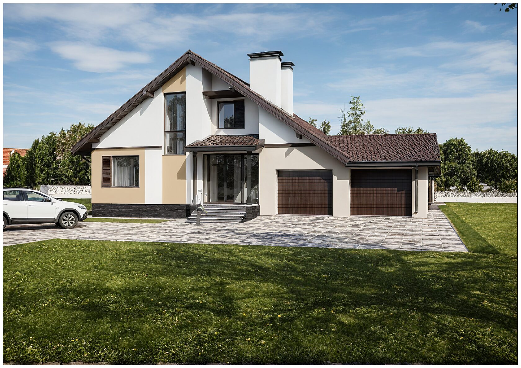 Фасад с пристройкой