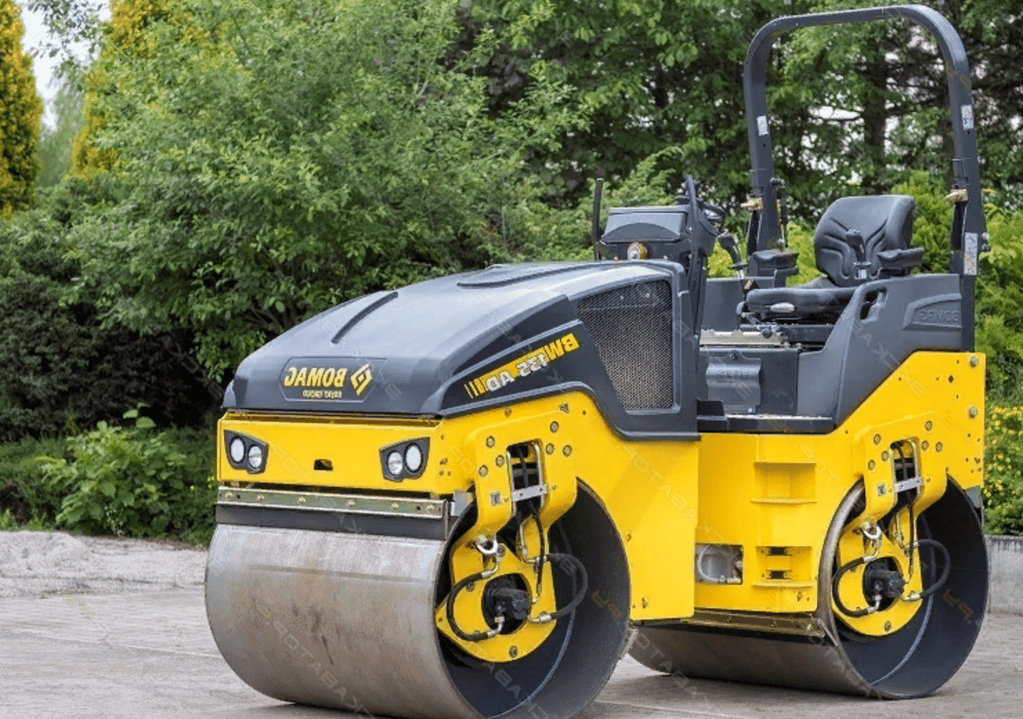 Каток дорожный. Bomag BW 135 ad. Bomag, BW 135 ad-5. Каток Bomag 135 ad. Bomag BW 135 ad 4 т.