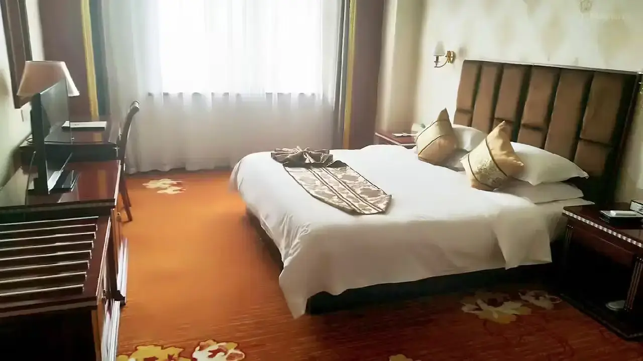 Спальня Интуриста с широкой кроватью