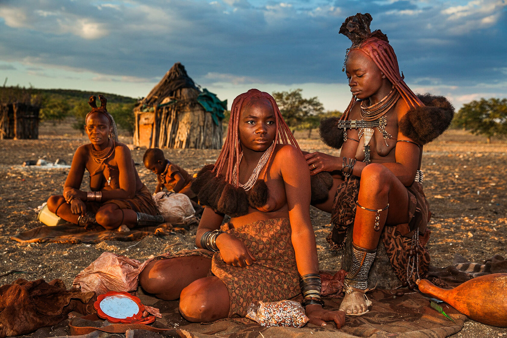 грудь женщин из племени фото 3