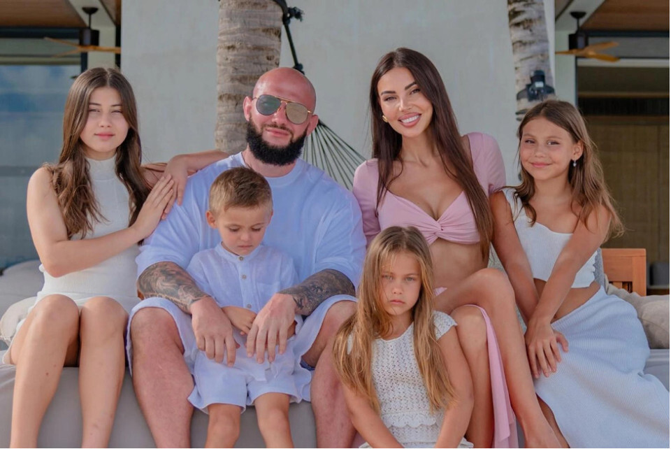 Почему многодетные звезды открыто говорят о материнстве