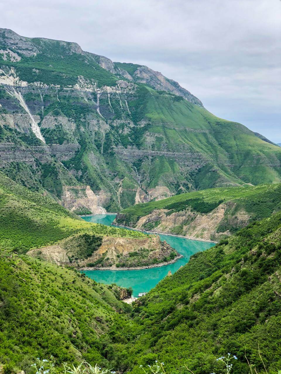 Природа дагестана. Сулакский каньон Гамсутль. Сулакский каньон в Дагестане. Дубки Дагестан Сулакский каньон. Сулакский каньон Дербент.