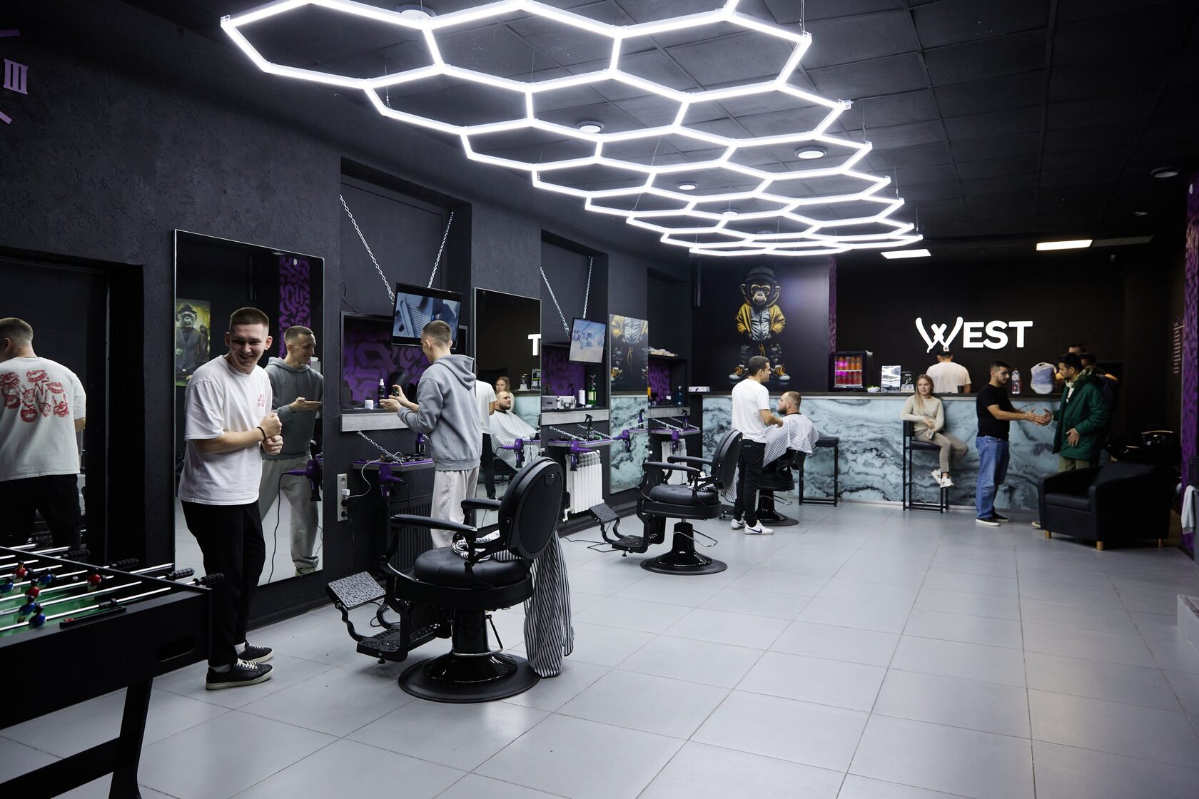 BarbershopWest - мужская парикмахерская в Саратове