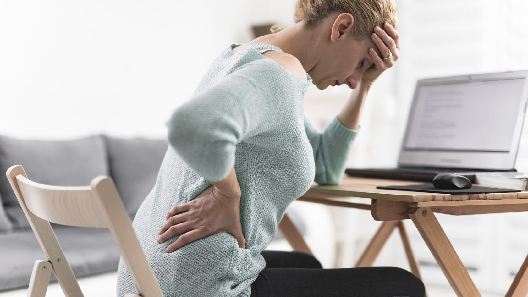 При грубоком вдохе болит спина, причины боли в пояснице при вдохе | Клиника  Temed