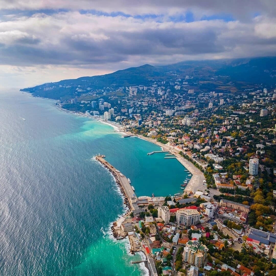 Отдых в крыму ялта. Крым Ялта. Море Крым Ялта. Город курорт Ялта. Курорты Ялты 2022