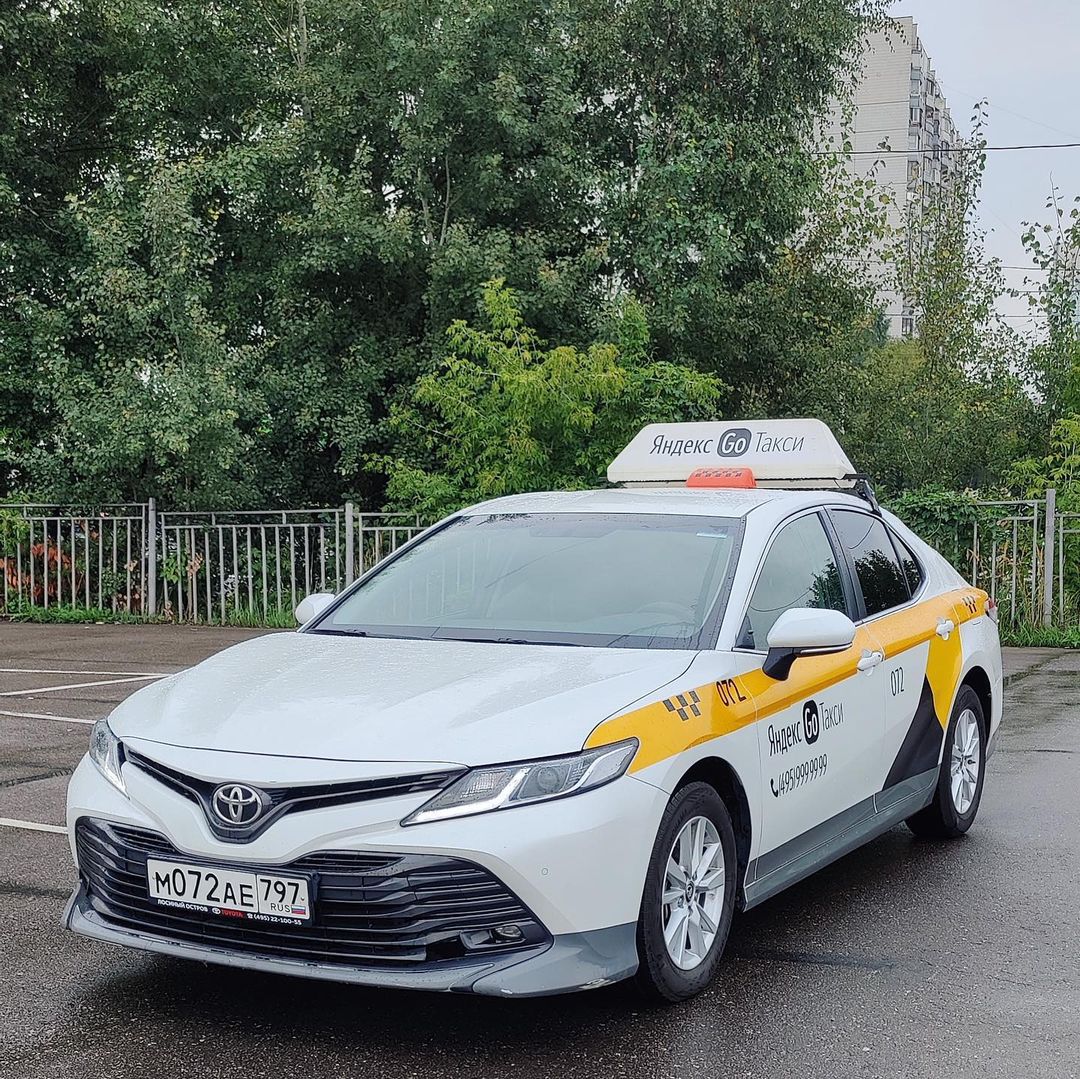 новый Toyota Camry 2.0 AT 072