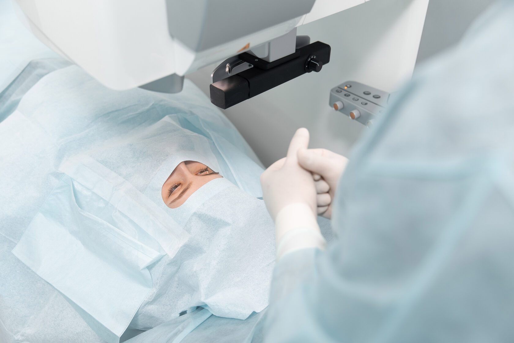 Лазерная коррекция зрения по методике FemtoLasik. ФРК.