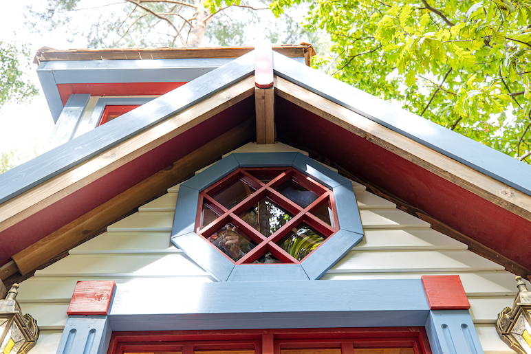 детский деревянный домик