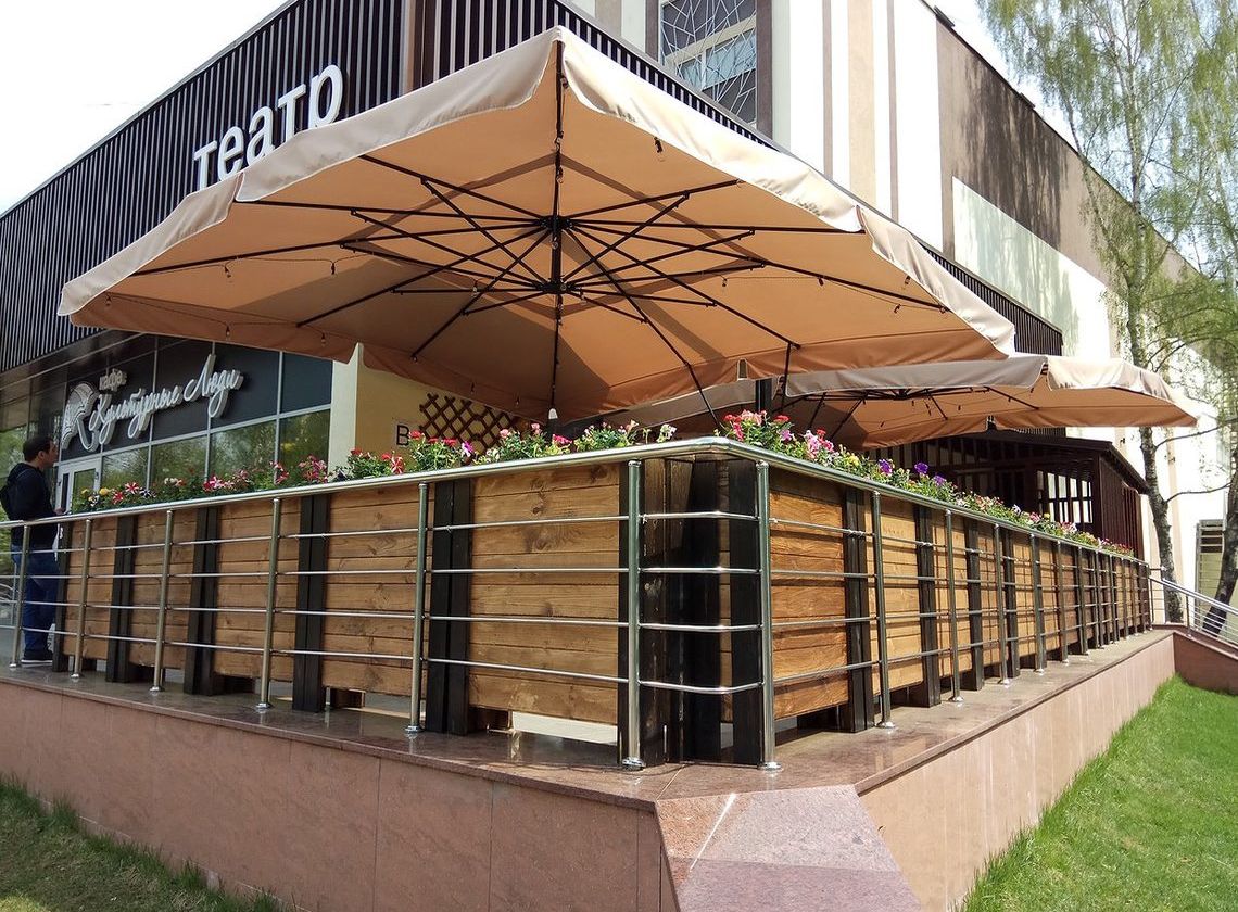 Современная терраса кафе