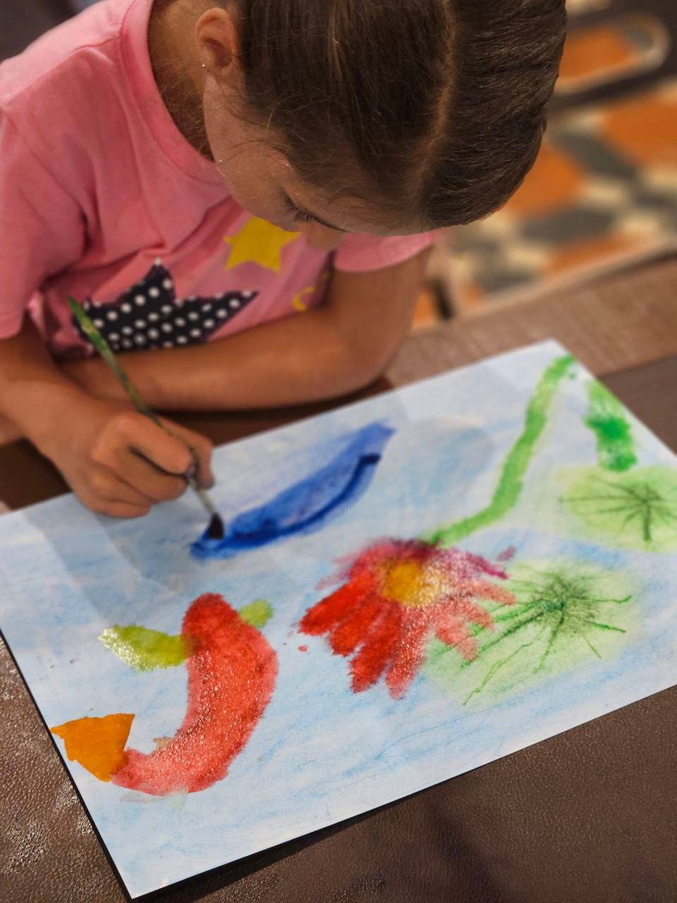 🎨