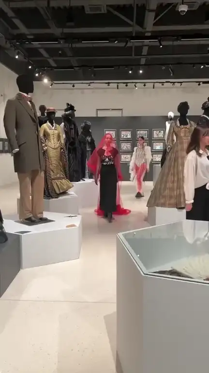 Видео: показ «Закройщиков иллюзий» в Казанском Кремле