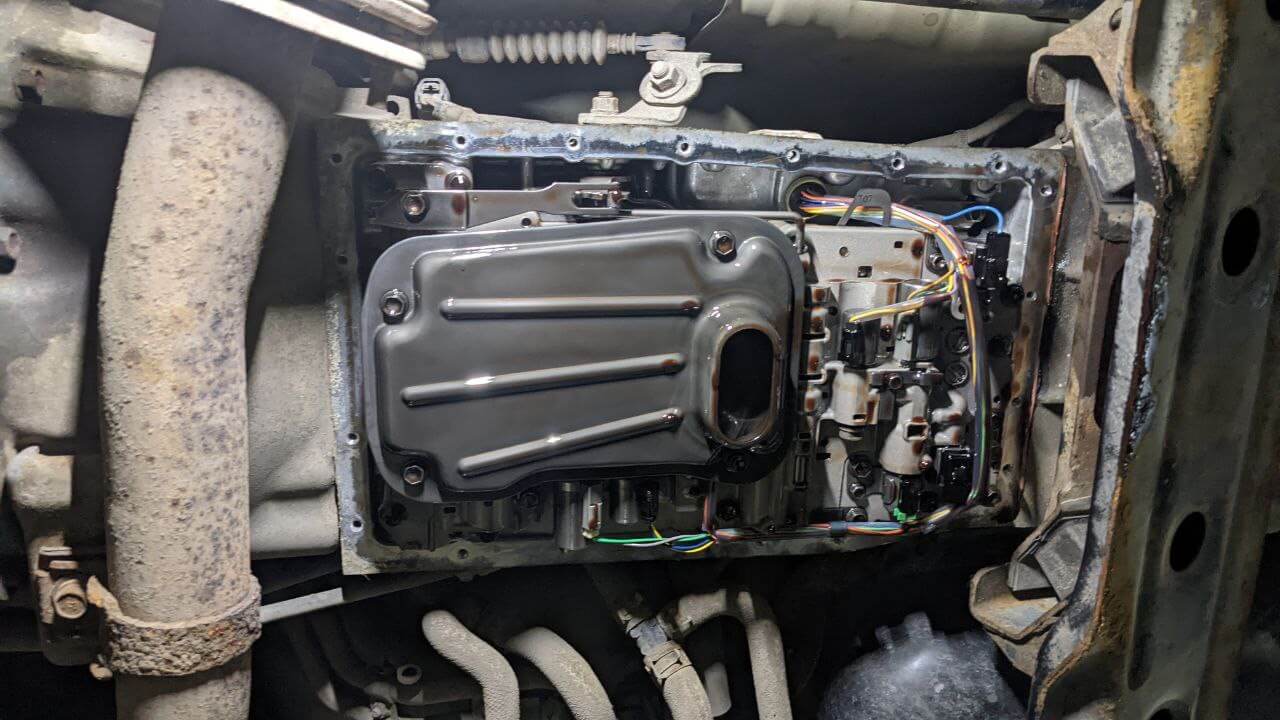 Снимаем старый фильтр АКПП