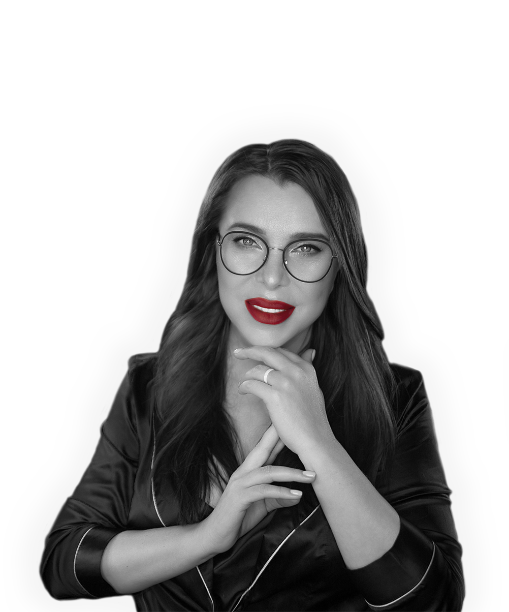 Алёна Манн, автор курса, мастер перманента