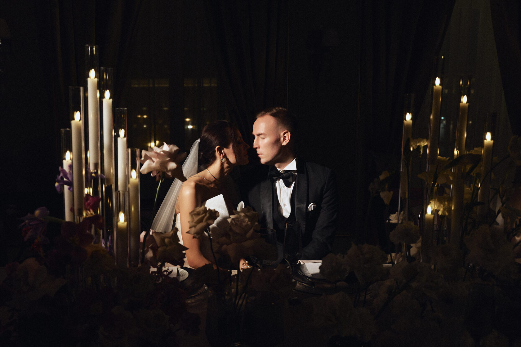 жених и невеста на свадьбе в Санкт-Петербурге