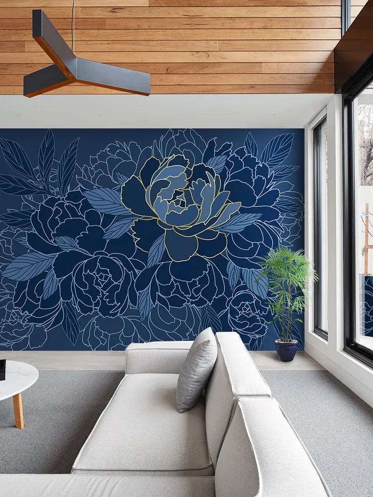 Тёмные обои с пионами в интерьере, ширина 4 метра