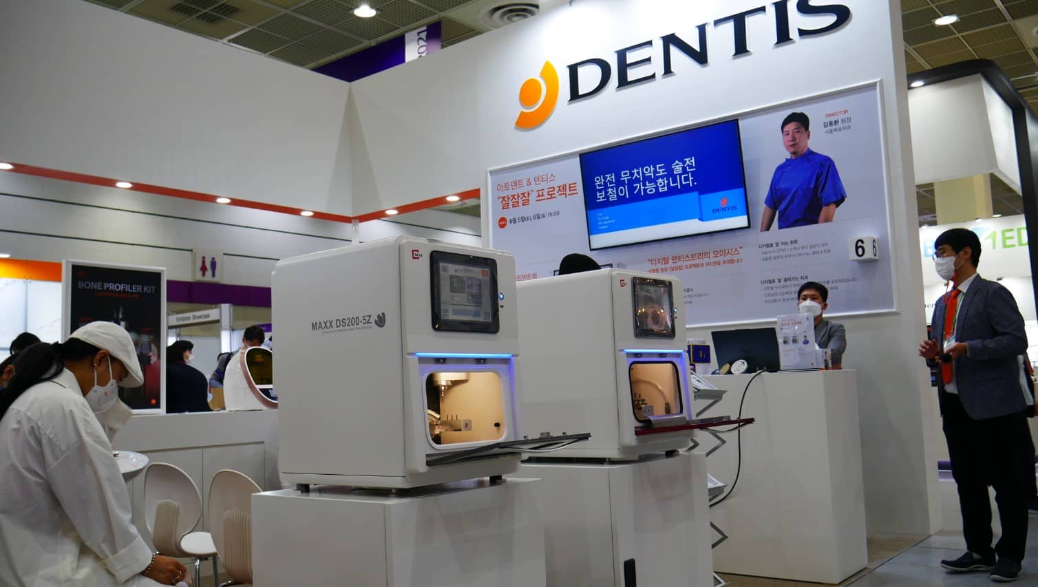 Seminar organized by DENTIS for dentists at SIDEX2021