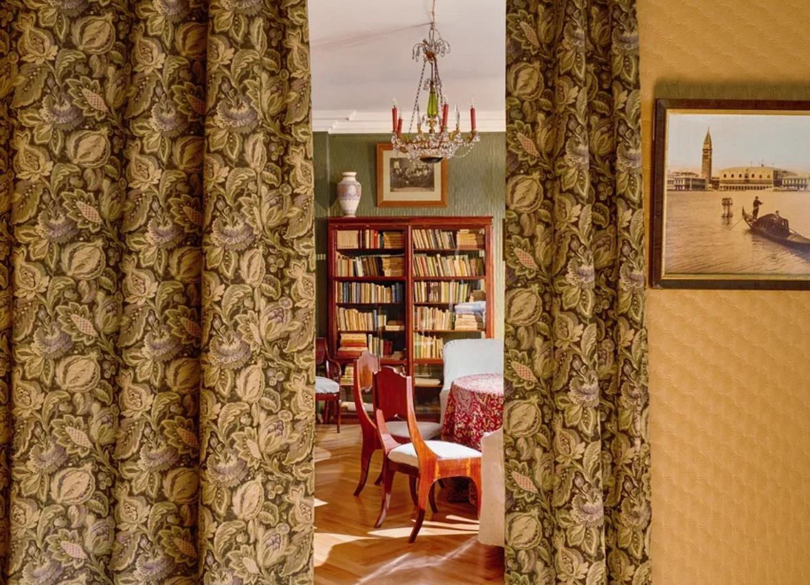 В МХТ имени Чехова покажут выставку фотографий ДОМ