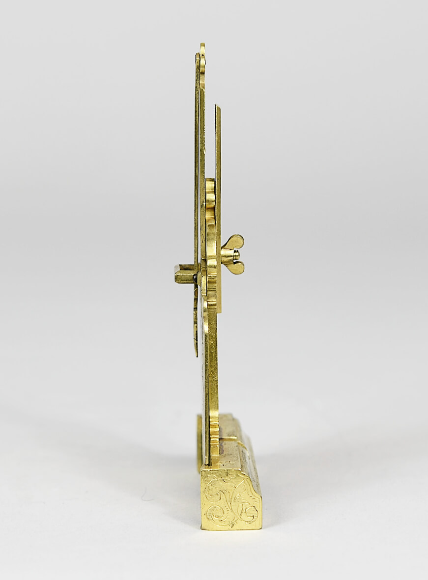 Настраиваемый уровень с отвесом. Кристоф Трехслер (в стиле). Около 1590. Планетарий Адлера, Чикаго. Вид сбоку.