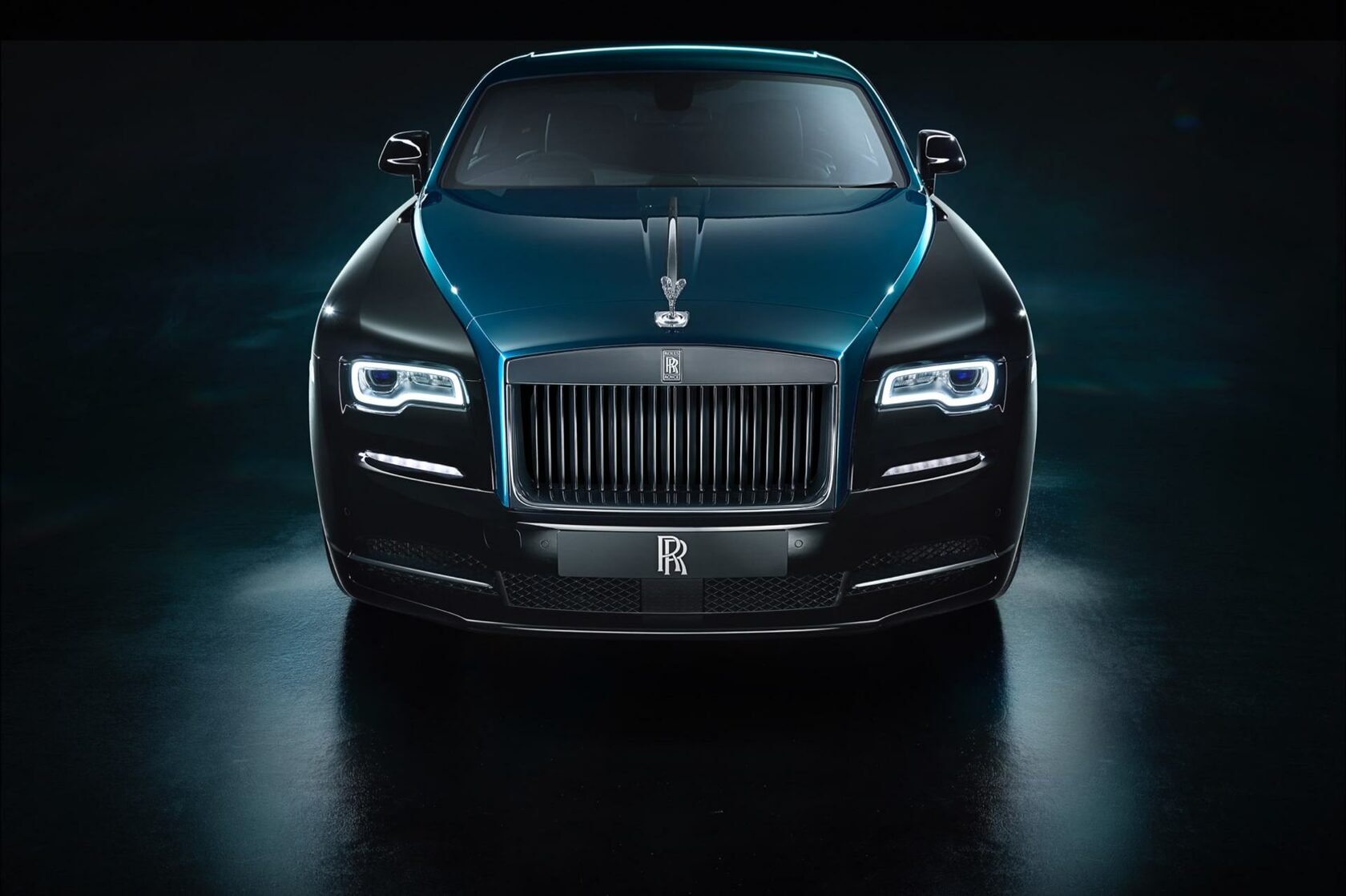 Аренда Роллс Ройс в Москве по честной цене. Прокат Rolls-Royce