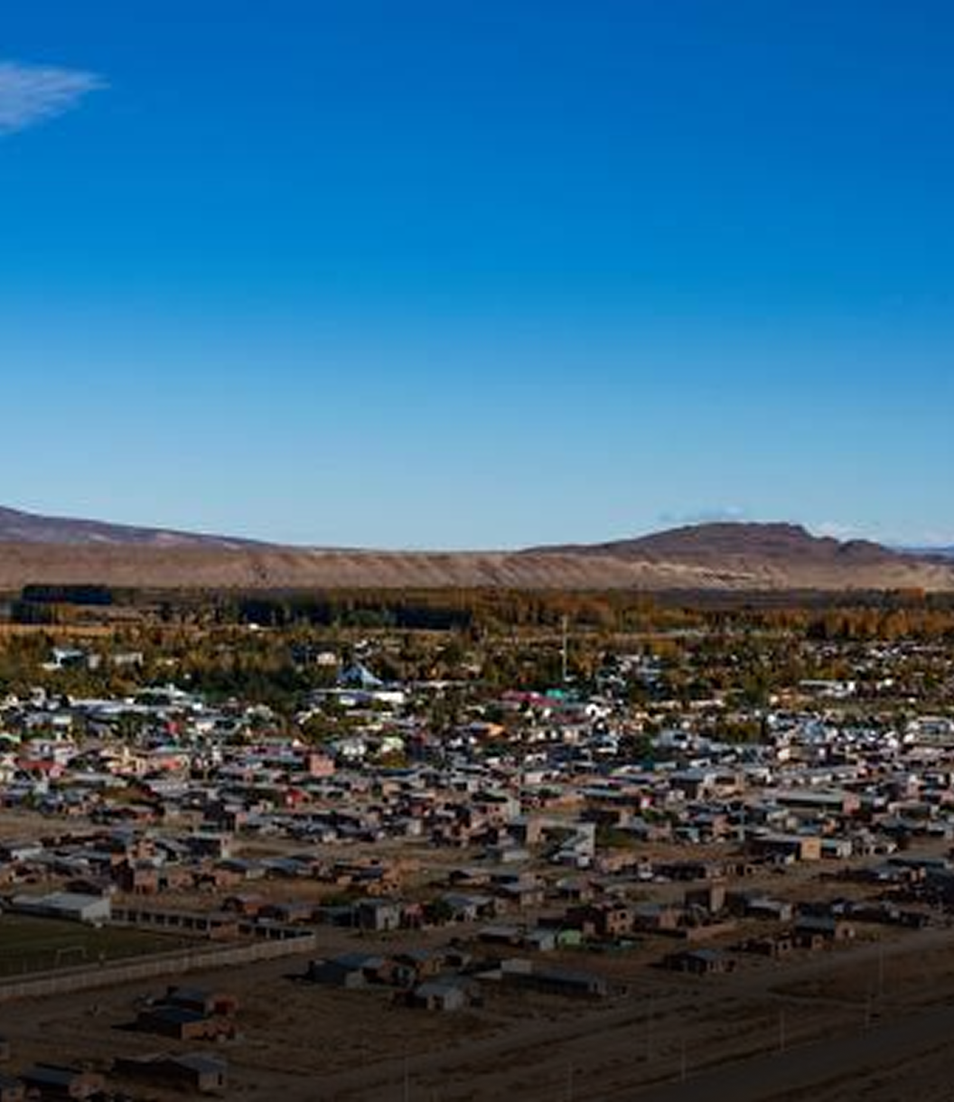 Gobernador Gregores — ближайший город