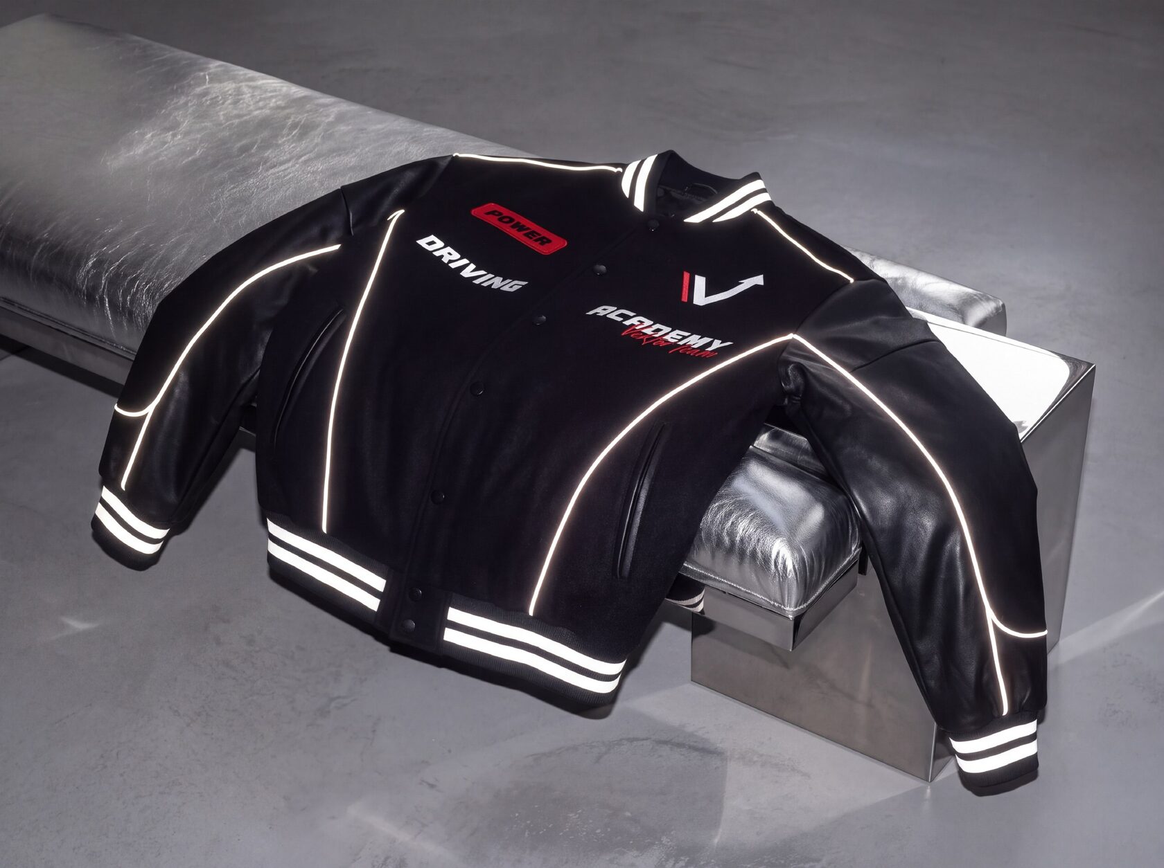 Кроссовки Form Collective