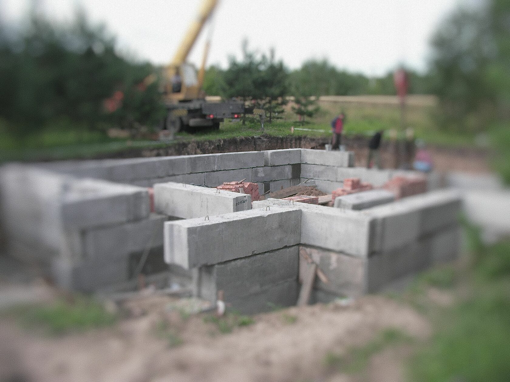 Демонтаж фундамента из блоков ФБС и области по выгодной цене | \"ГК СД\"