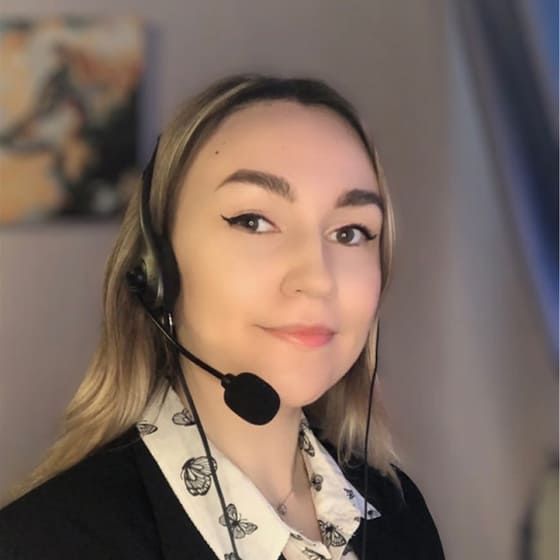 Алёна Будникова - Преподаватель английского в школе Prolanguages