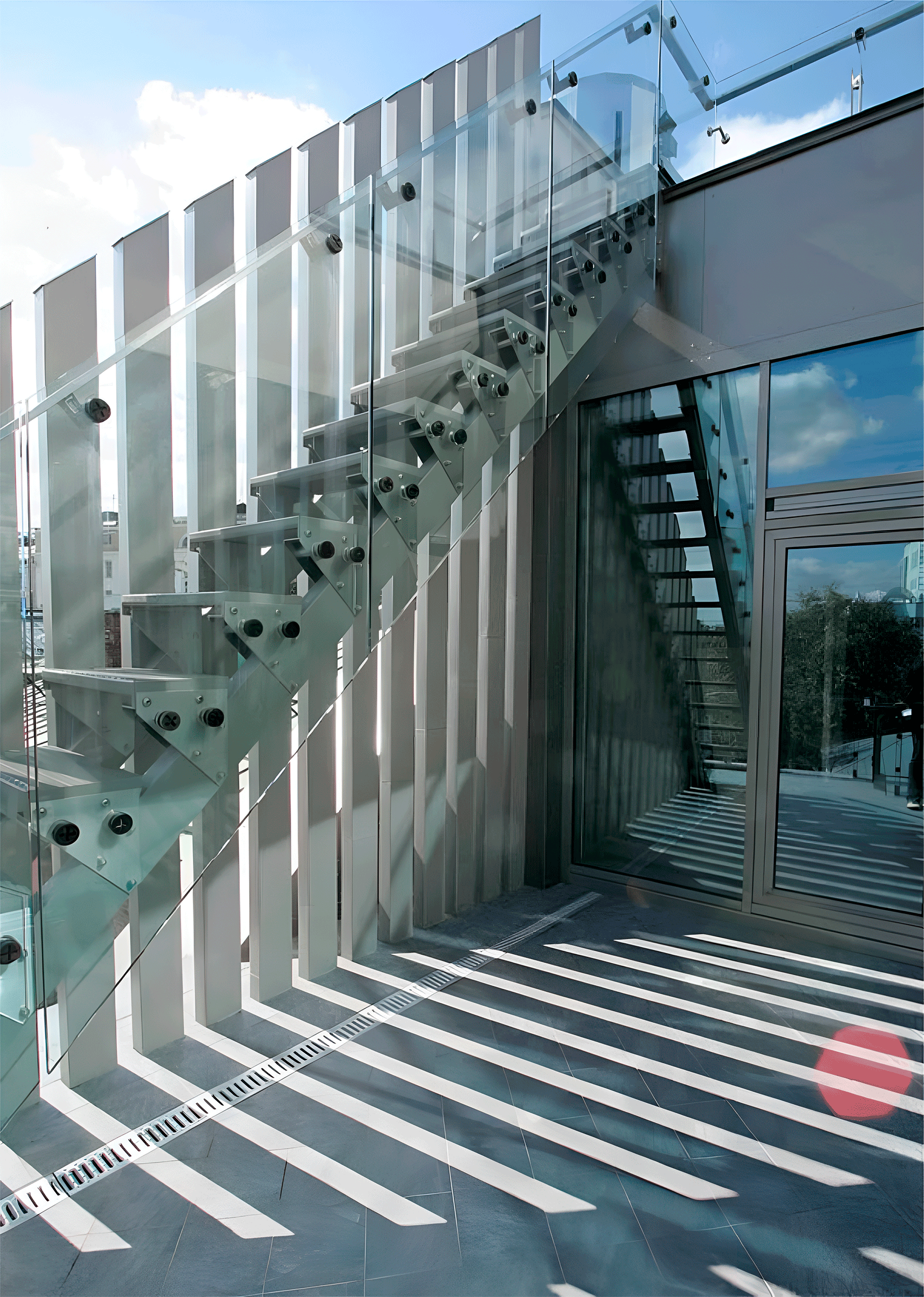 Reconstruction of an Apartment House in Kislovsky Lane