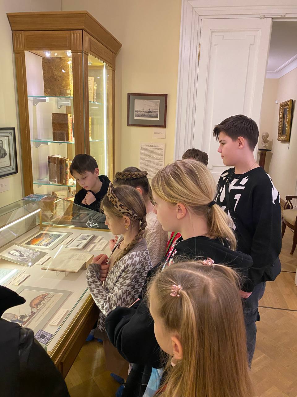 Клуб индивидуальных риэлторов ГРМ организовал детскую экскурсию в Музей Герцена