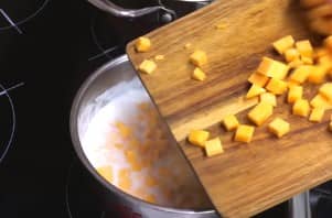 Приготовление пшённой каши с тыквой на молоке: шаг 7