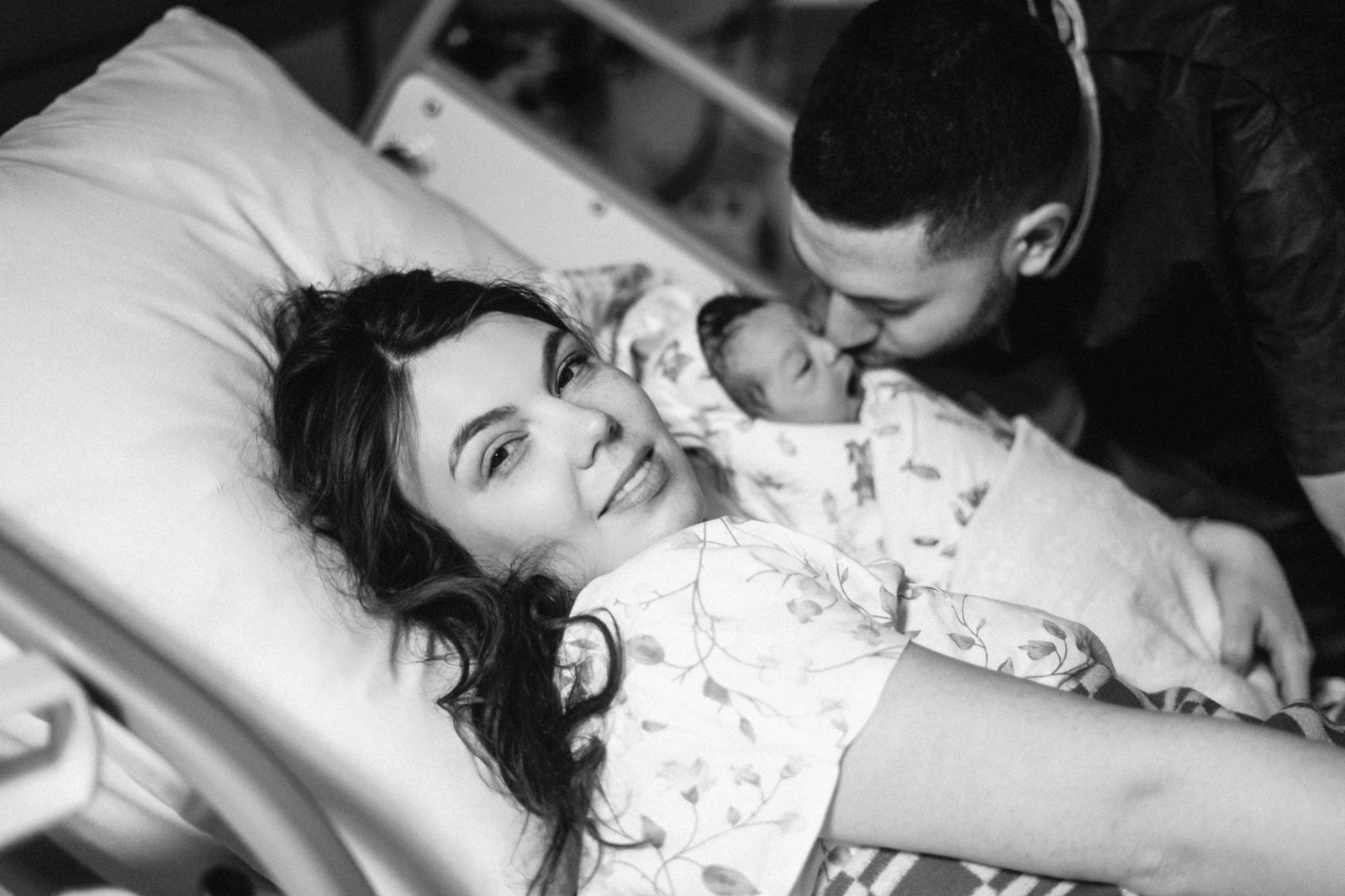 Заказать фотографа на роды