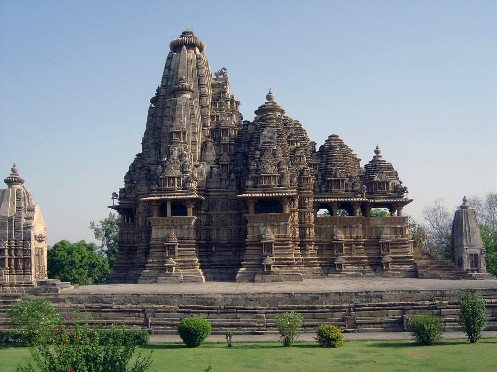 Храм Lakshmana Temple