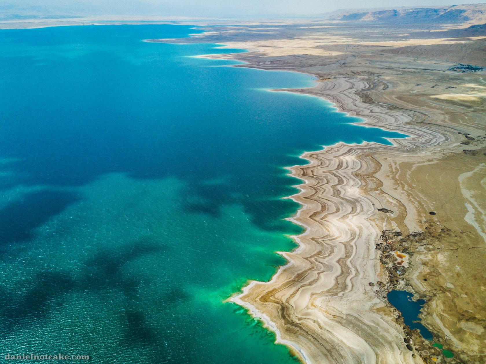 Мертвое море самая низкая. Впадина мертвого моря. Мёртвое море Гхор. Впадина Гхор Мертвое море.