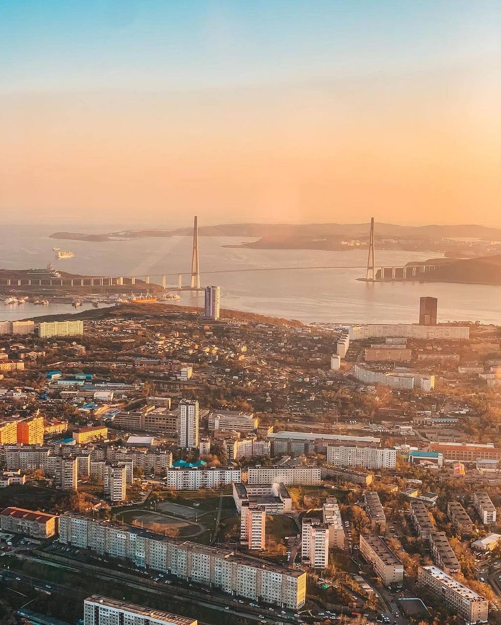 Владивосток в золотой час