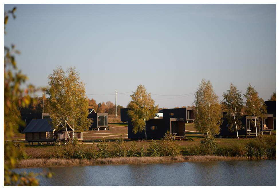 Отдыха за городом, возле реки Воронка