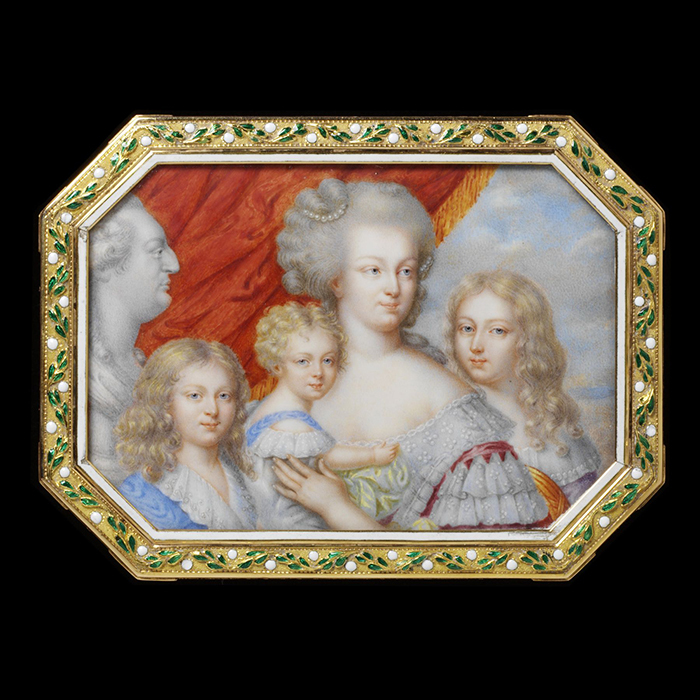 Табакерка с портретами представителей семьи Людовика XVI 