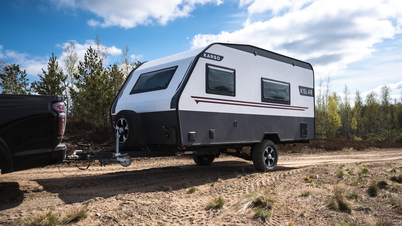 Компактный кемпер-прицеп База-ПРО на природе