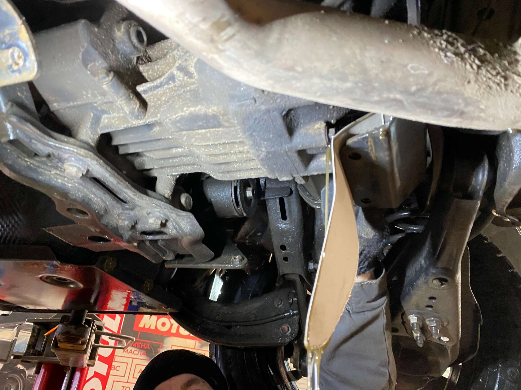 Слив масла с заднего редуктора Хавейл Дарго