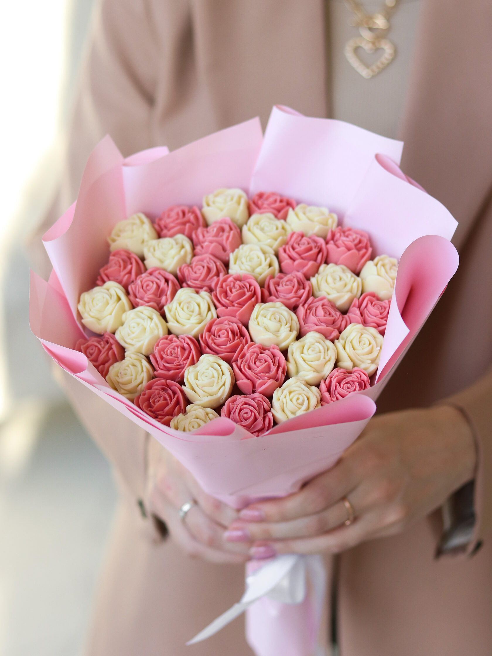 Букет «Шоколадные розы» - M (55 шоколадных роз) набор для вышивания luca s b2373 букет роз 29х20 см