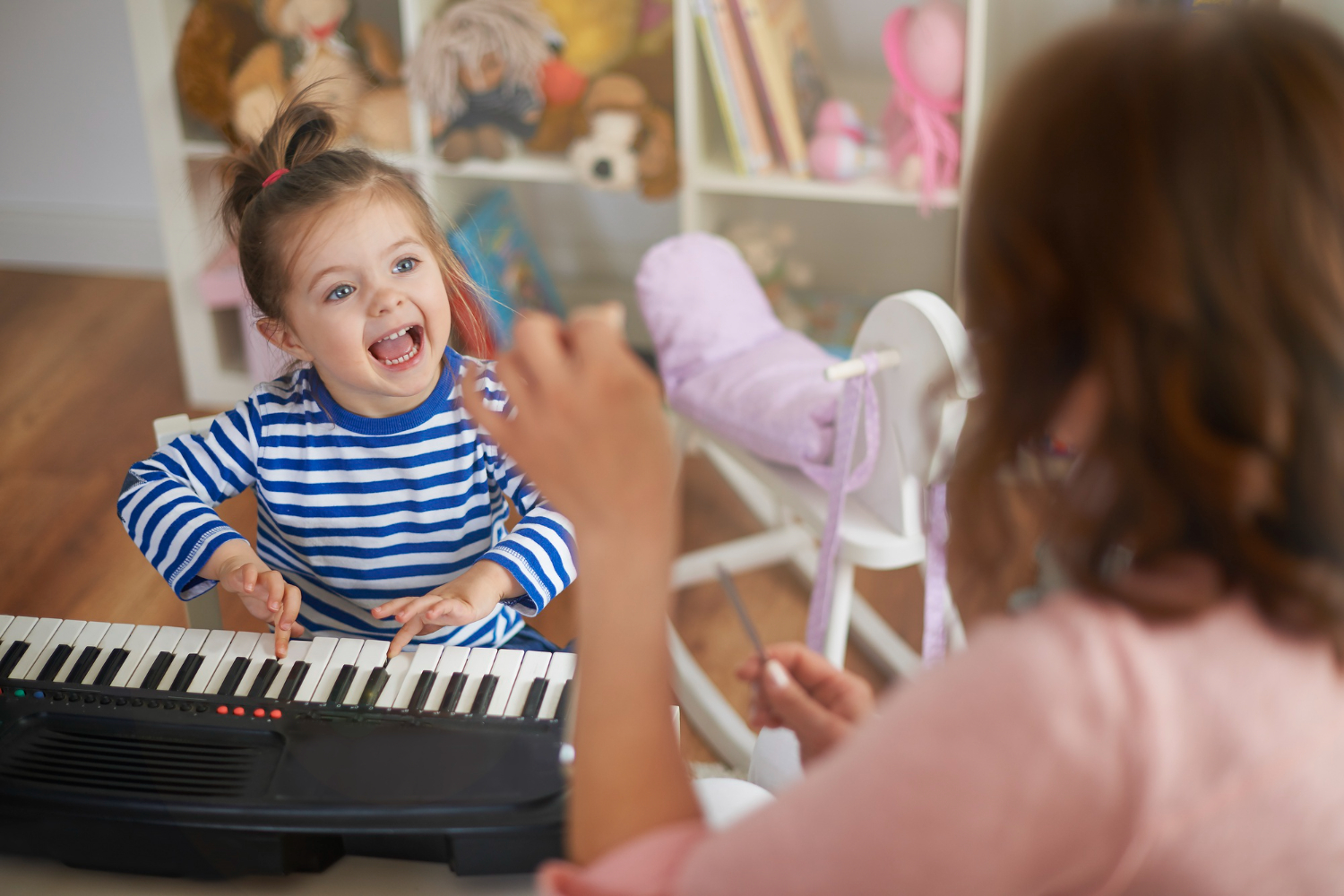 Дети поют. Музыкальные занятия для малышей. Занятия вокалом для детей. Пение дети.