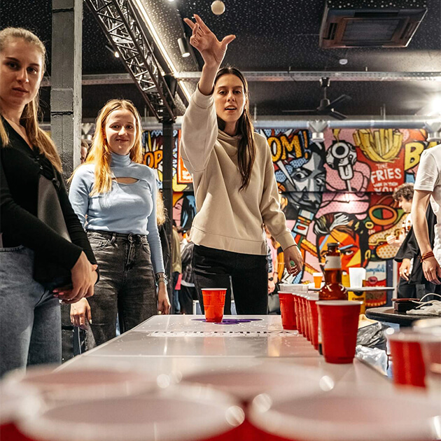 Стол для бирпонга. Культовая студенческая игра на ваше мероприятие