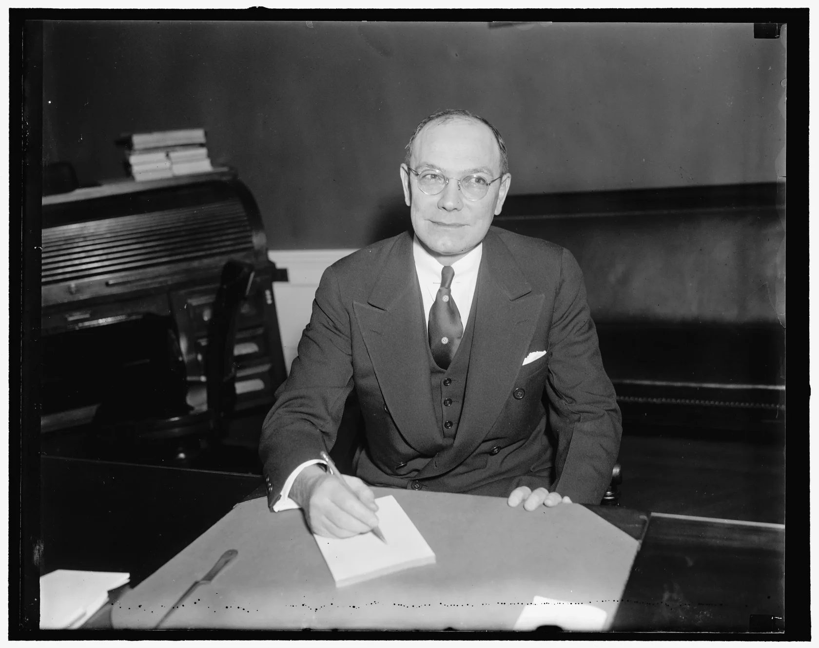 Фрэнк Уилсон главный бухгалтер поймавший Аль Капоне на налогах история дня бухгалтера.