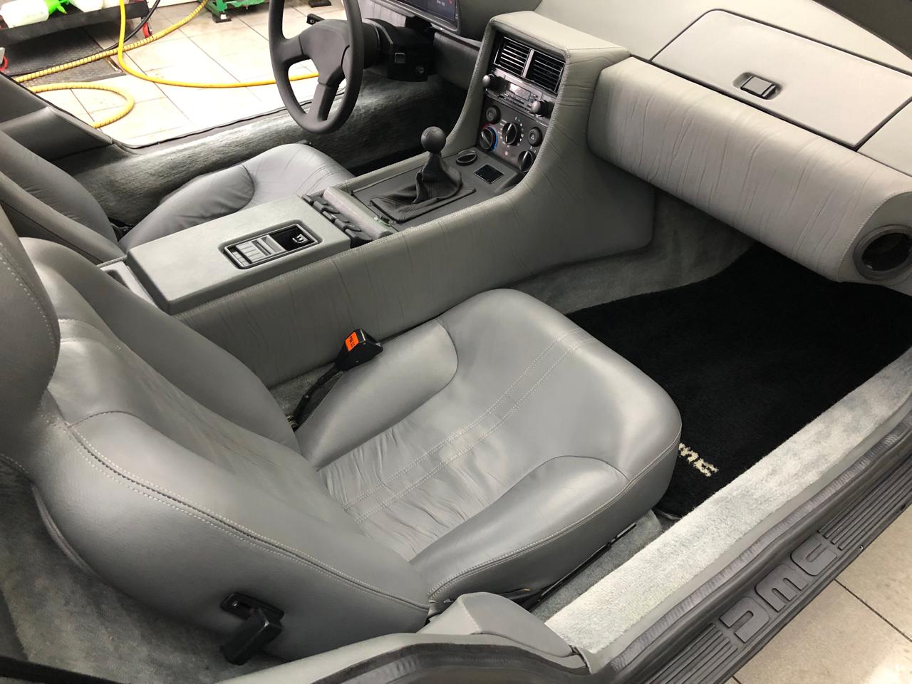 установка автозвука dmc delorean