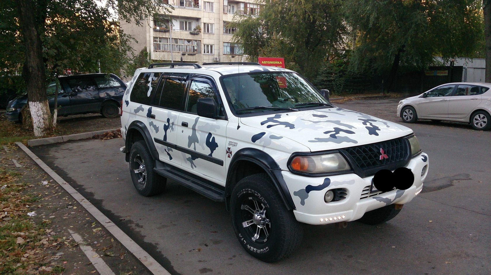 Монтеро алматы. Mitsubishi Pajero Sport 1 камуфляж. Мицубиси Монтеро спорт. Митсубиси Паджеро 3 в камуфляже. Митсубиси л200 камуфляж.