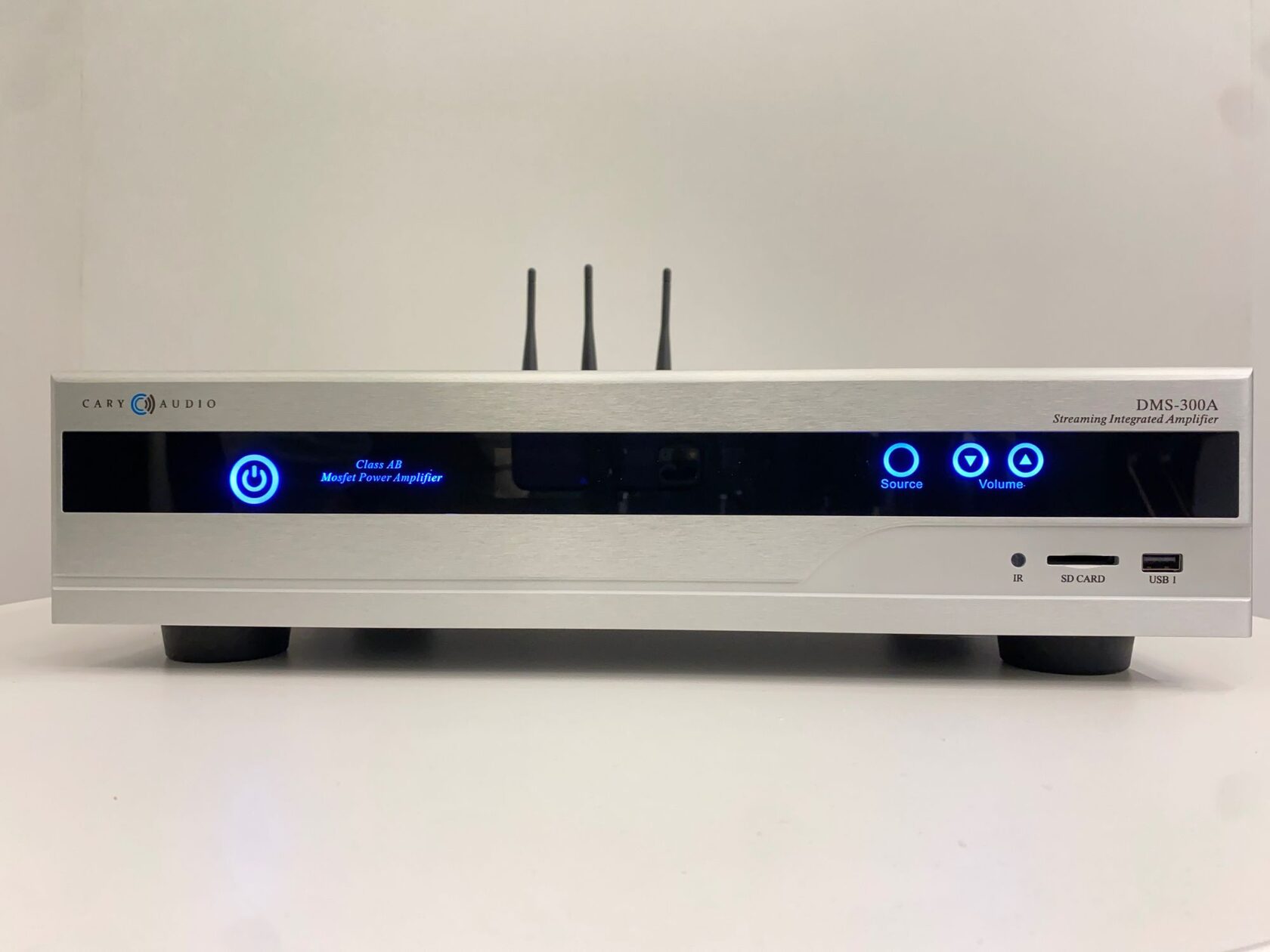 Cary Audio DMS-300 streaming amp world premiere