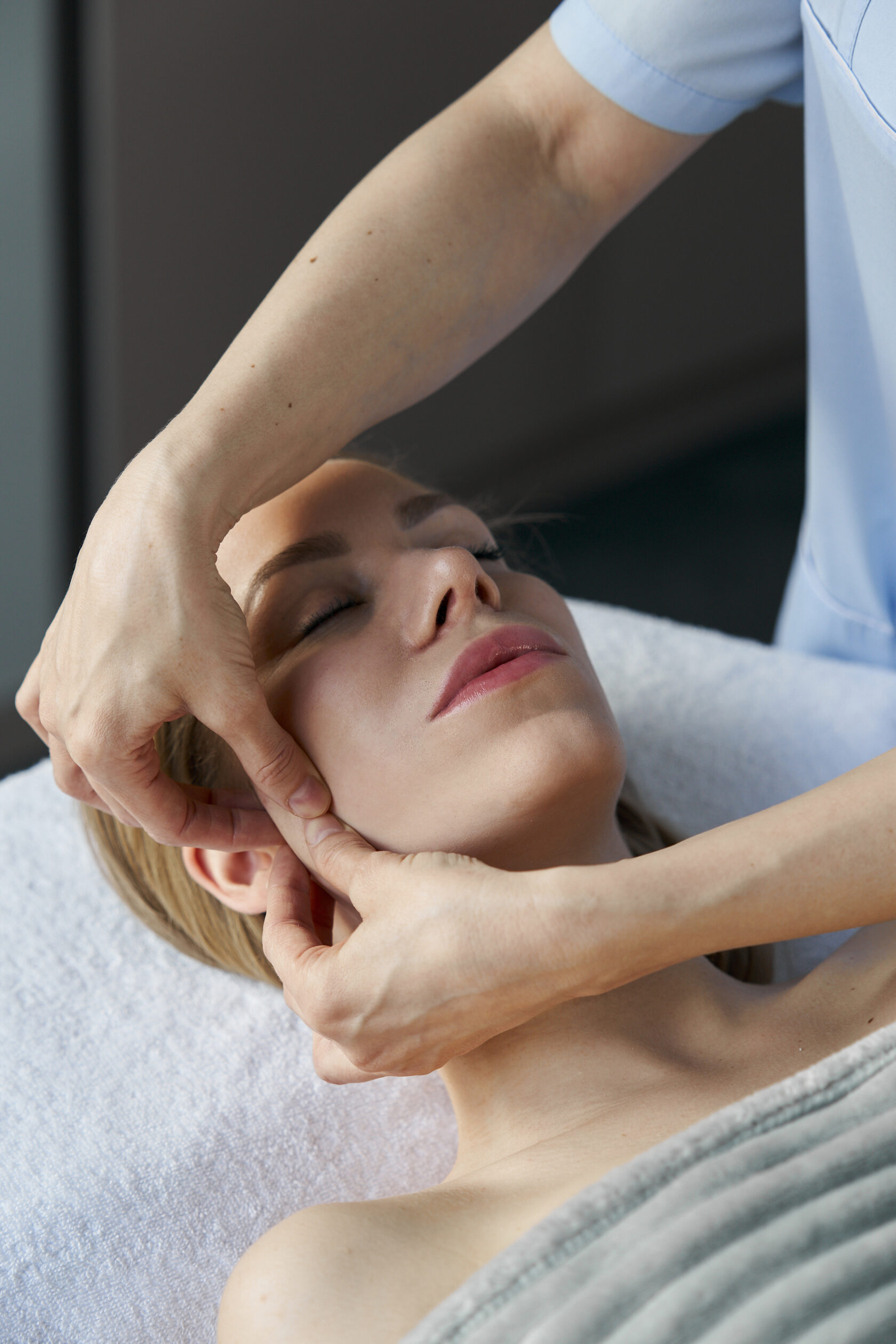 Лимфодренажный массаж – описание, эффективность процедуры, противопоказания