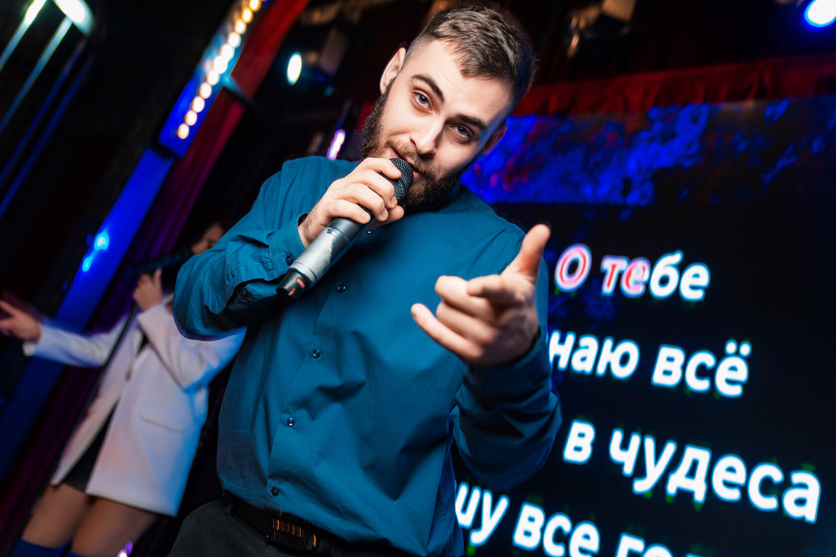 Интерьер караоке-ресторана Сопрано